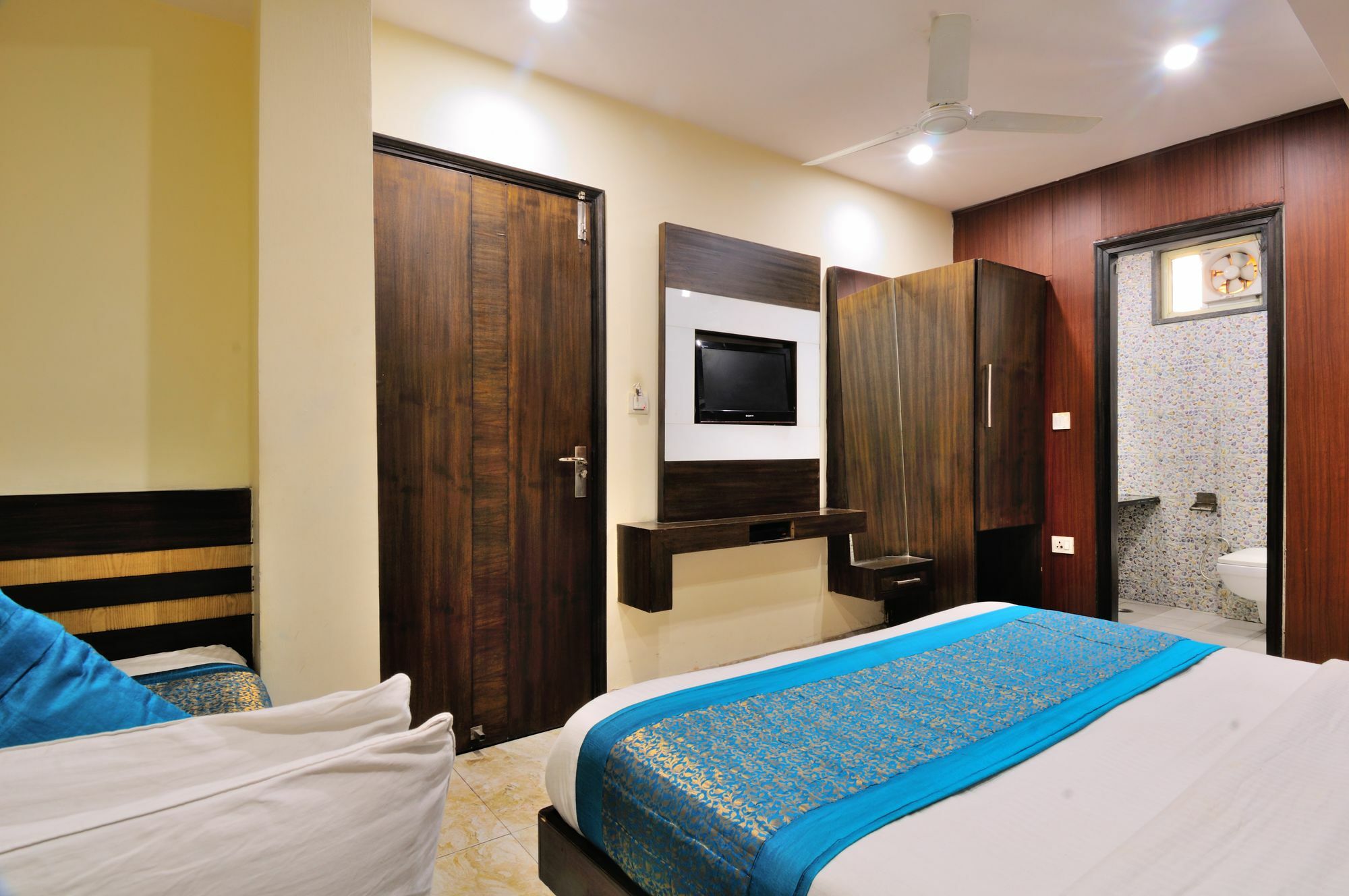 ניו דלהי Hotel Gold Star Inn - Paharganj מראה חיצוני תמונה